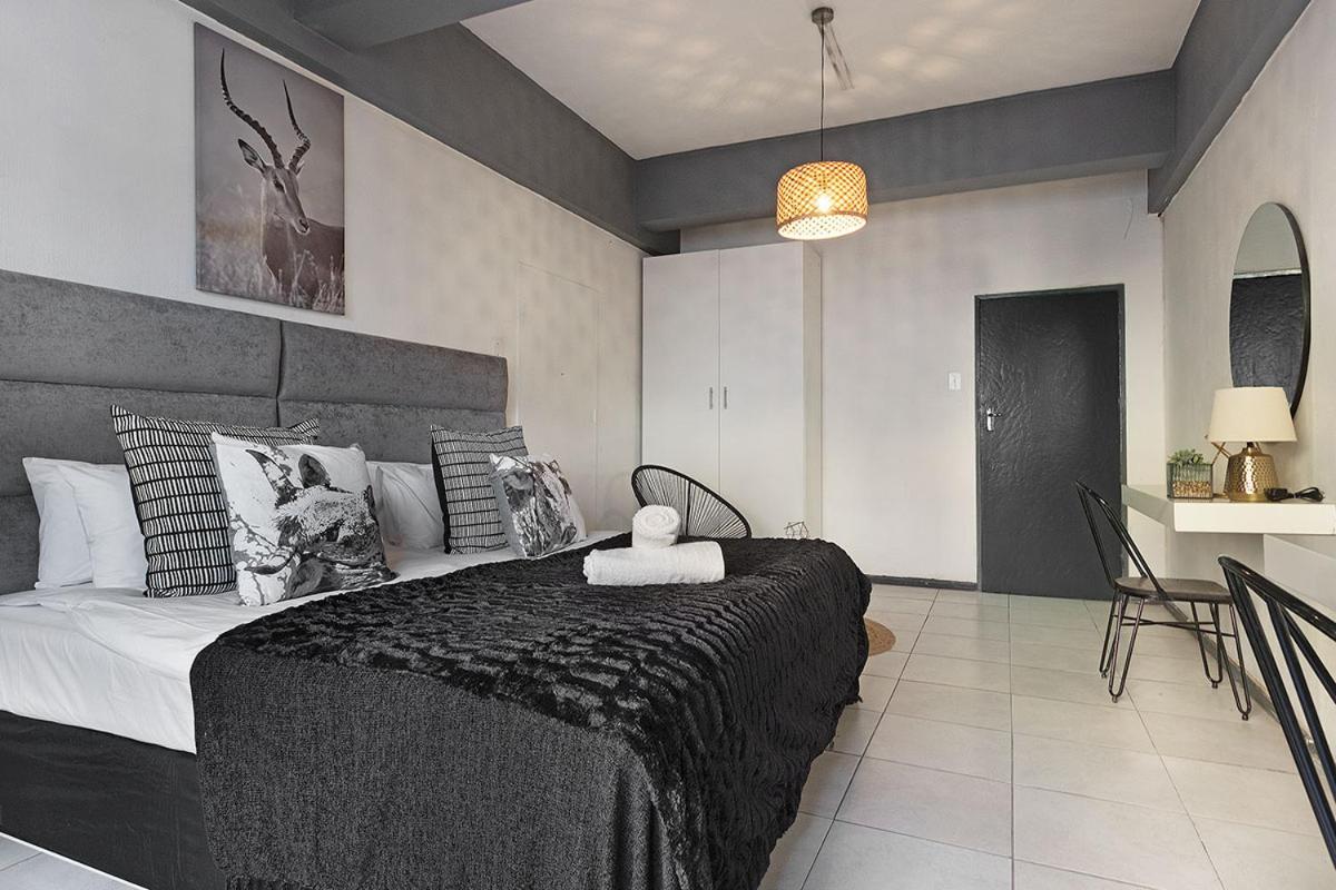 Gold Buffalo Hotel Кейптаун Екстериор снимка
