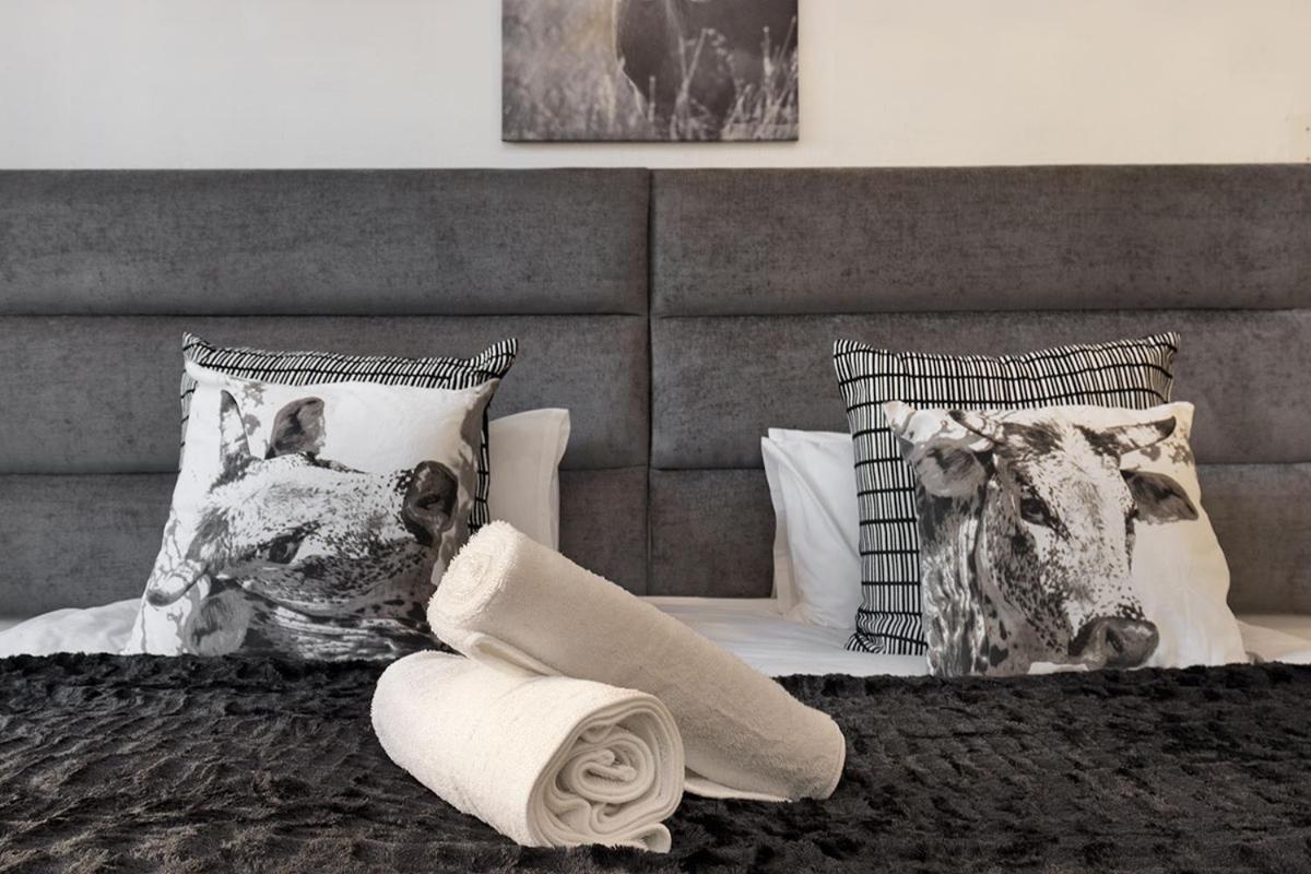 Gold Buffalo Hotel Кейптаун Екстериор снимка
